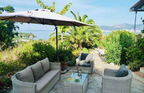 Porticcio Villa | Spacious villa 500m from the sea with views onto the gulf of Ajaccio & mountains