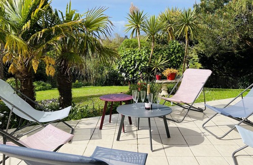 Clohars-Carnoet Villa | SPLENDID VILLA overlooking EXOTIC garden, BEACHES 200m away