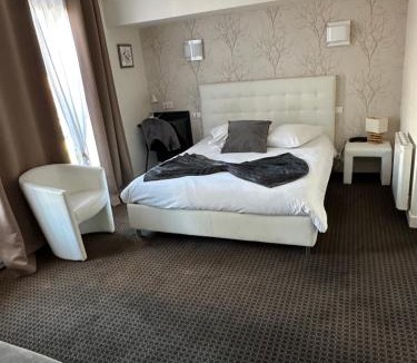 Aurillac Hotel | Square Hôtel