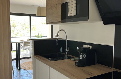 Saint-Mathieu-de-Treviers Apartment | Studio open view, terrace, parking, quiet, new apartment ideal for 2 people