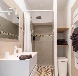 Saint-Victoret Apartment | Studio à 5 min de l' aéroport et toutes commodités