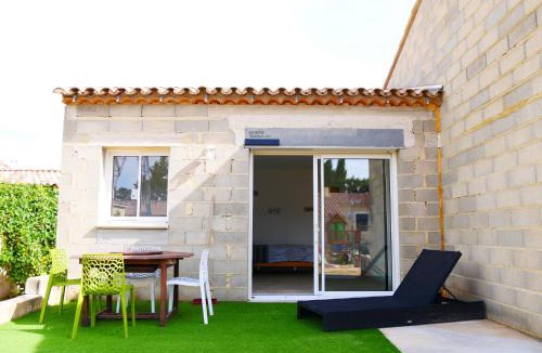 Aubignan House | Studio à la campagne