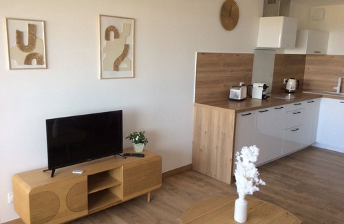 La Cote Radieuse Apartment | Studio 25m2 & terrace 8 m2 sea view for 2 people private box swimming pool WIFI