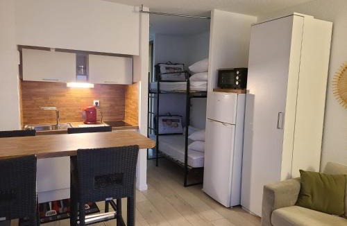 Le Port Apartment | Studio 4 couchages, parking privé, à deux pas de la plage