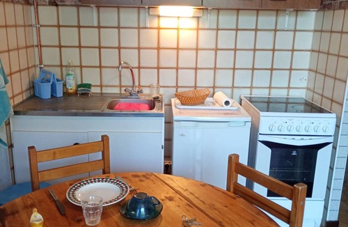 Le Port Apartment | Studio 50m from the beach, ideal for 2-3, parking in Canet-en-Roussillon