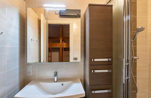 Eaux-Bonnes Apartment | Studio 6 pers. avec balcon et accès direct aux pistes à Eaux-Bonnes - FR-1-400-6