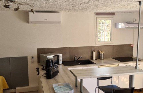 Roquebrune-sur-Argens Apartment | STUDIO Air-conditioned 2P Superb Pool BBQ Private garden in Roquebrune sur Argens