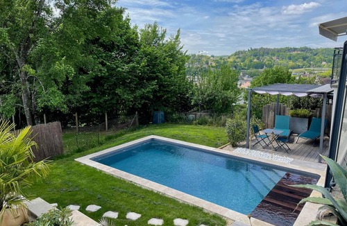 Sarlat-la-Caneda House | Studio Anemone: self-catering cottage in Sarlat with private heated pool