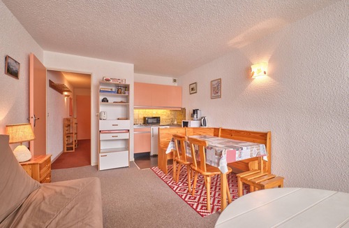 Correncon-en-Vercors Apartment | Studio Apartment 'Herbouilly' with Mountain View and Balcony