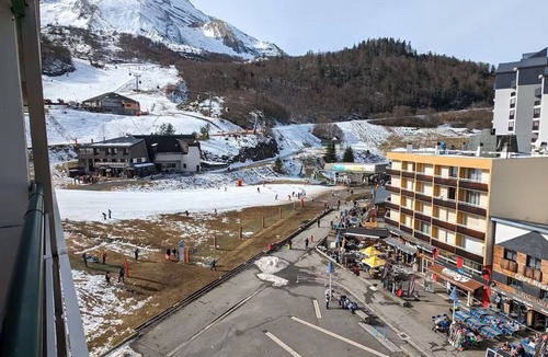 Eaux-Bonnes Apartment | Studio apartment at the base of the ski lifts