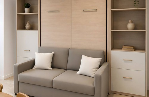 Solaro Apartment | Studio Apartment 'Villa Laurent' with Private Garden and Wi-Fi