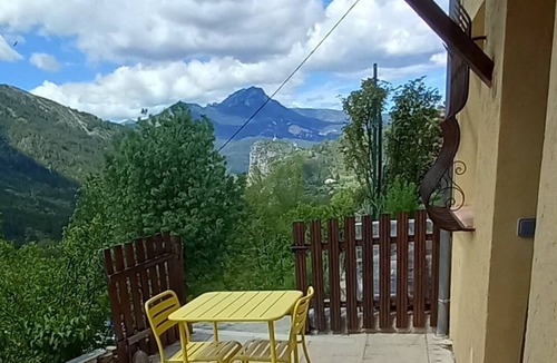 Castellane Apartment | Studio Avec Jolie Vue, Bien Situé Pour Visiter le Verdon