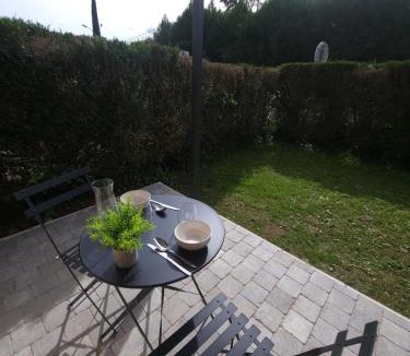 Figeac Apartment | Studio avec terrasse et jardin privatif - Figeac centre - Parking gratuit