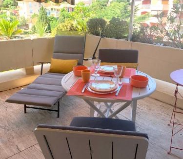 Sainte-Maxime City Centre Apartment | Studio avec terrasse sud proche bord de mer