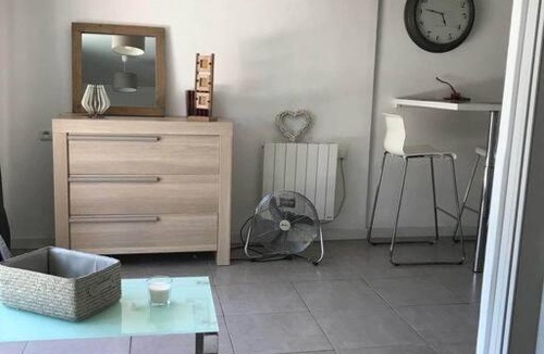 Toulon Apartment | Studio, bas de Villa.