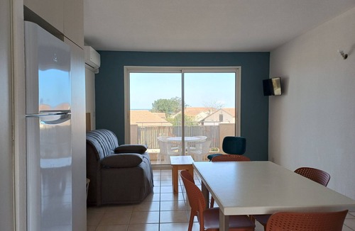 Prunete Apartment | Studio between sea and mountains with direct access to pool and beach