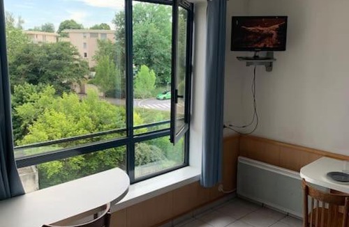 Rodez Apartment | Studio Bourran + parking