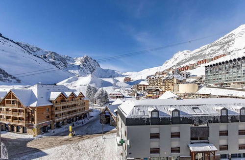 La Mongie Apartment | Studio cabin 5 people, balcony, equipped kitchen, ski locker