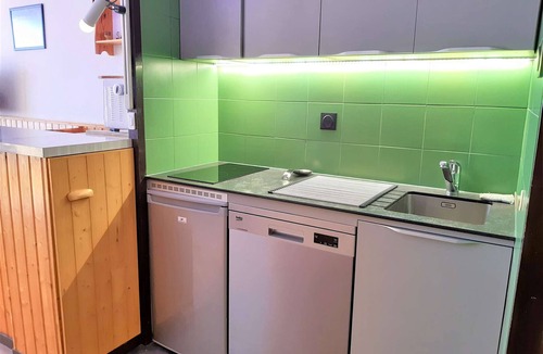 Piau Engaly Apartment | Studio cabin for 6 in Piau-Engaly with balcony and slopes view