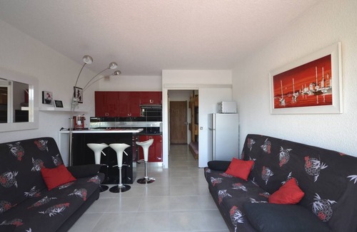 La Faviere Apartment | STUDIO CABINE CLIMATISE idéal pour 1 couple et 2 enfants.