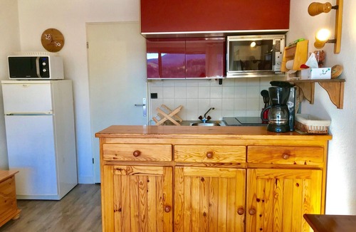 Villard-de-Lans Apartment | Studio cabin with balcony, mountain view near village center
