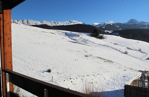 Villard-de-Lans Apartment | Studio cabin with balcony, mountain view near village center