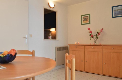 Frejus Plage Apartment | Studio cabine avec vue mer, près de Port Fréjus - FR-1-226A-249