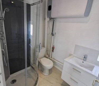 Les Arcs-sur-Argens Apartment | Studio centre ville LES ARCS avec vue sur massif des maures