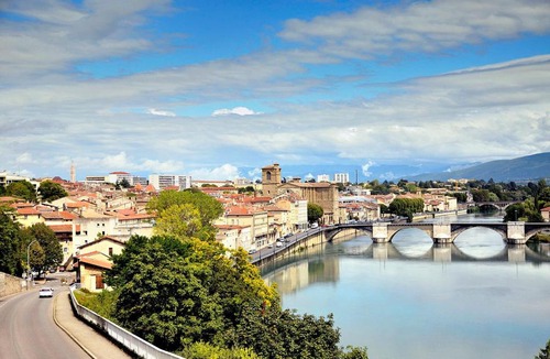 Romans-sur-Isere Apartment | Studio centre ville et terrasse
