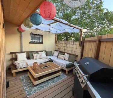 Cussac-Fort-Medoc Apartment | Studio chaleureux, massage, terrasse privé, barbecue et balneo