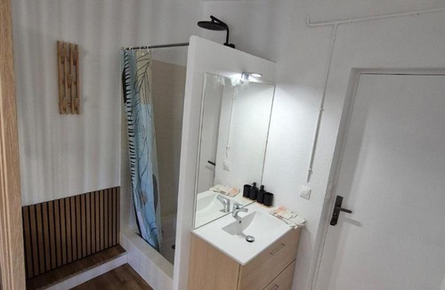 Sanary-sur-Mer Apartment | Studio climatisé avec jardin proche plages