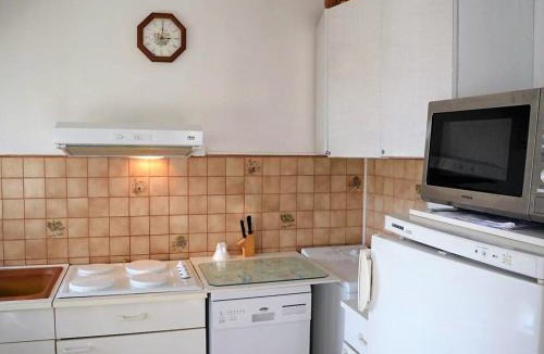 Le Lavandou Apartment | Studio climatisé avec parking, terrasse au Lavandou - FR-1-251-167