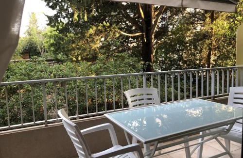 Saint-Raphael Apartment | Studio Climatisé - Plage à 50m - Central - WiFi Gratuit - FR-1-466A-39