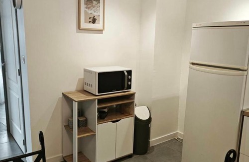 Saint-Laurent-d'Aigouze Apartment | Studio cosy indépendant avec jardin privé
