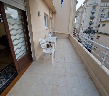 Carnot Apartment | Studio confortable 10 min du Palais des festivals