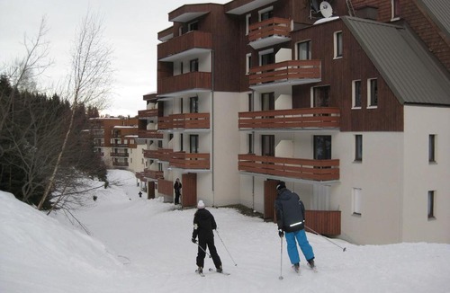 Le Pleynet Apartment | Studio confortable au pied des pistes - Pleynet - FR-1-557A-26