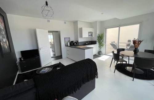 La Roche-sur-Yon Apartment | Studio d’exception hyper centre terrasse panoramiK