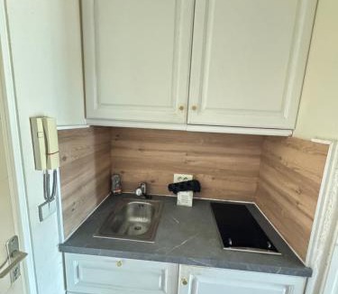 Frejus Apartment | Studio dans résidence, piscine lagon, tennis et aire de jeux