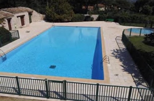 Cogolin Apartment | Studio de vacances dans résidence avec piscine