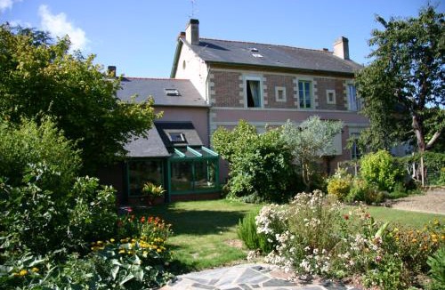 Pipriac House | Studio du Chalet de Caharet