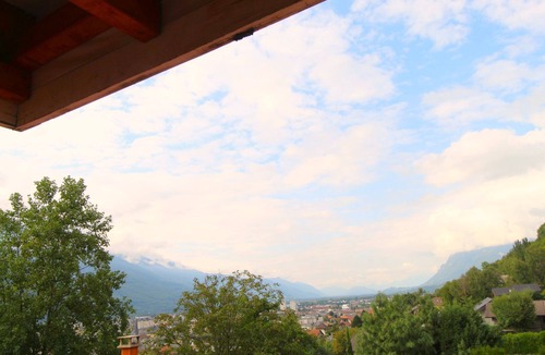 Pallud Apartment | Studio DUPLEX, Valley view, Quiet, free WIFI, Parking, Hypercentre at 400 m