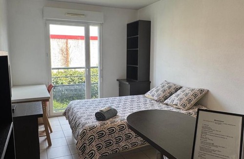 Saint-Priest-en-Jarez Apartment | Studio - face de l’hôpital nord