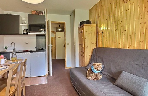 Tignes le Lac Apartment | Studio for 4 in Tignes, south balcony, pets allowed