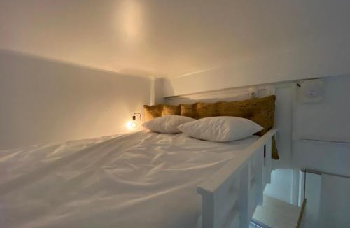 Quartier du Port Apartment | Studio Garibaldi