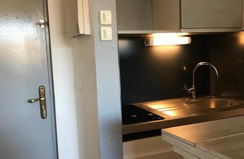 Greoux-les-Bains Apartment | Studio Garriguette, parking gratuit, ascenseur, 2 personnes, lit 2 places