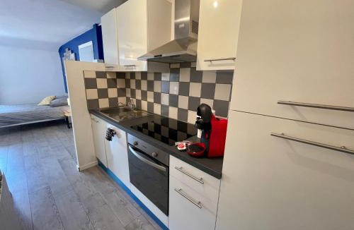 Moissac Apartment | Studio hyper-centre Moissac 30 m2 Calme Cour intérieure vélos logement entier