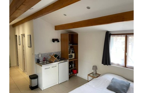 Brignais Apartment | Studio in the center of Brignais.