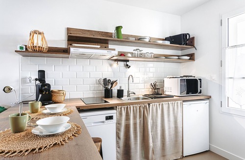 Rivedoux-Plage Apartment | Studio La Terrasse with Sea View, Private Terrace, and Wi-Fi