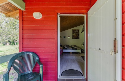 Mios Apartment | Studio "Le Cabanon Mios" with Private Terrace and Wi-Fi