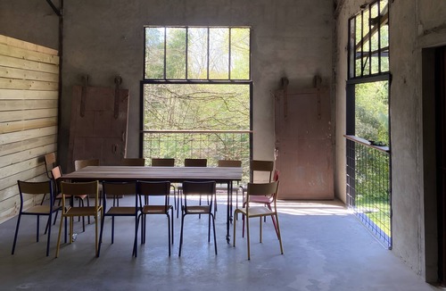 Joue-sur-Erdre Apartment | “Studio L’Erdre au Moulin” with Private Terrace, Shared Garden, and Wi-Fi